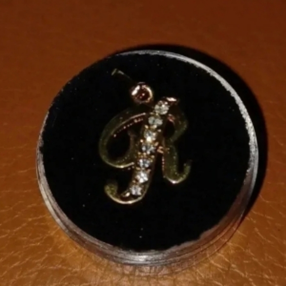 💙🌹Gold plated letter pendant "R" with faux diamonds - Picture 3 of 8